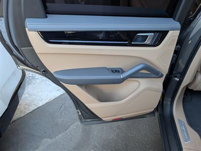 2023 Porsche Cayenne Platinum Edition   - Photo 25 - Bountiful, UT 84010
