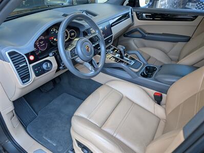 2023 Porsche Cayenne Platinum Edition   - Photo 2 - Bountiful, UT 84010