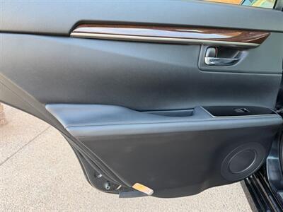 2017 Lexus ES 350   - Photo 48 - St. George, UT 84770-2625