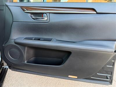 2017 Lexus ES 350   - Photo 47 - St. George, UT 84770-2625