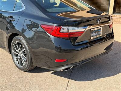 2017 Lexus ES 350   - Photo 14 - St. George, UT 84770-2625