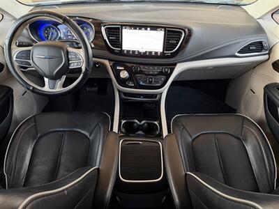 2021 Chrysler Pacifica Limited   - Photo 5 - St. George, UT 84770-2625