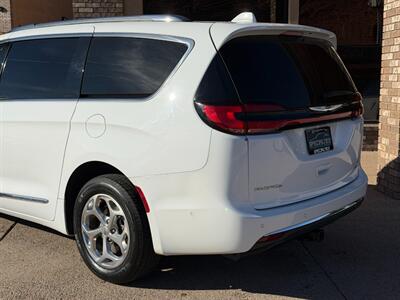 2021 Chrysler Pacifica Limited   - Photo 14 - St. George, UT 84770-2625