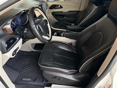 2021 Chrysler Pacifica Limited   - Photo 9 - St. George, UT 84770-2625