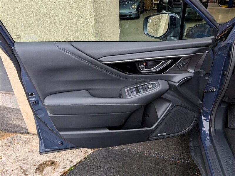 2025 Subaru Outback Touring XT - Photo 18 - Bountiful, UT 84010