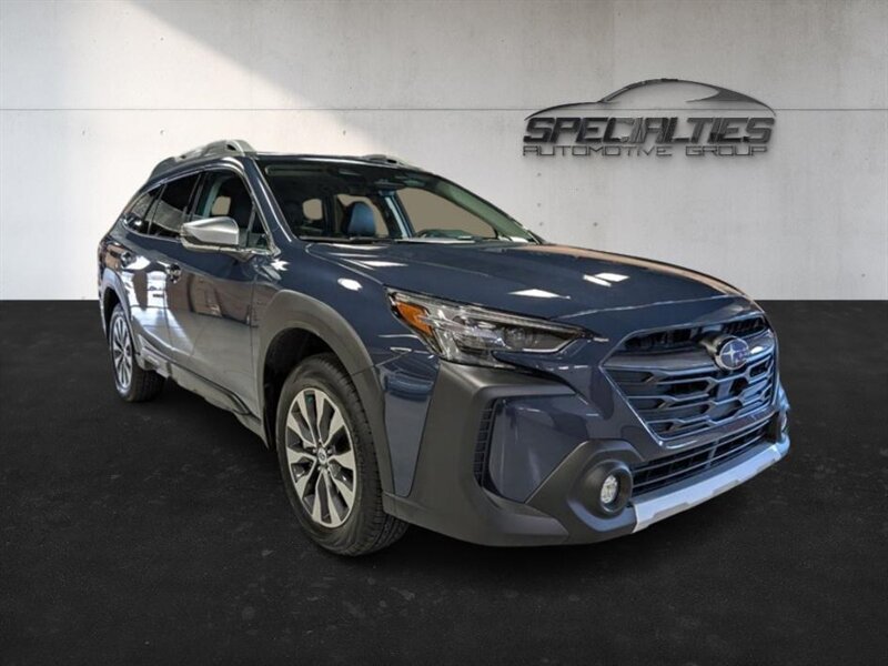 2025 Subaru Outback Touring's photo