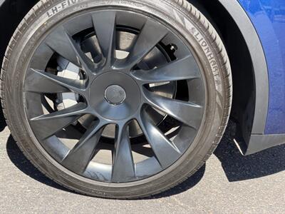 2024 Tesla Model Y Standard Range * Hardware 4 *   - Photo 38 - St. George, UT 84770-2625