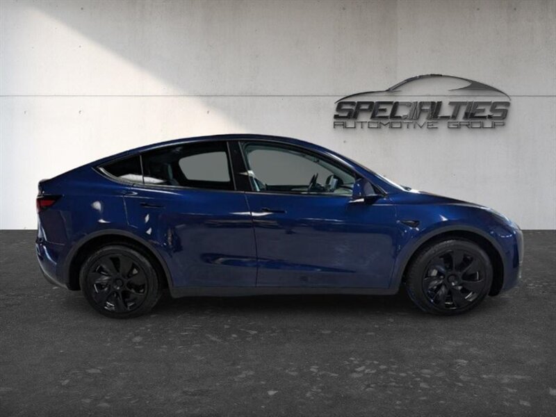 2023 Tesla Model Y Long Range - Photo 11 - Bountiful, UT 84010