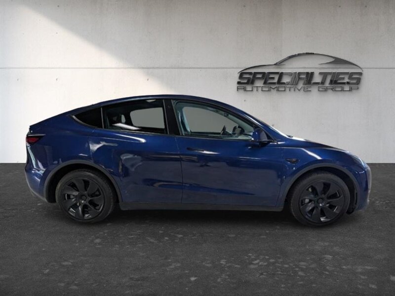 2023 Tesla Model Y Long Range - Photo 11 - Bountiful, UT 84010