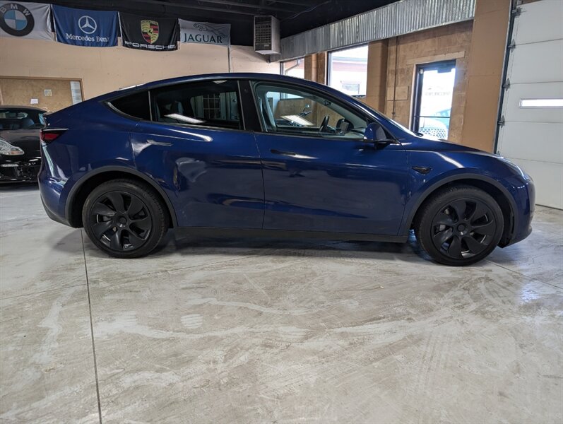 2023 Tesla Model Y Long Range - Photo 11 - Bountiful, UT 84010