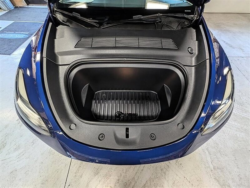 2023 Tesla Model Y Long Range - Photo 17 - Bountiful, UT 84010