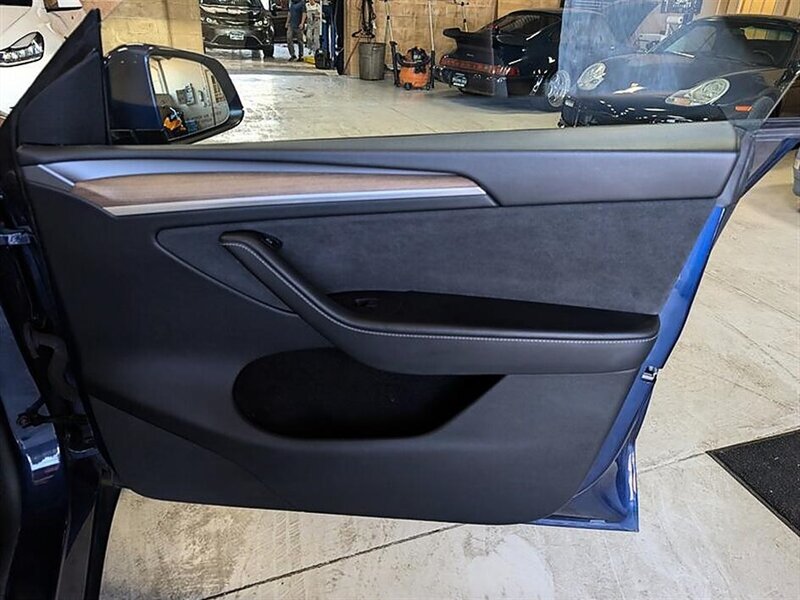 2023 Tesla Model Y Long Range - Photo 29 - Bountiful, UT 84010