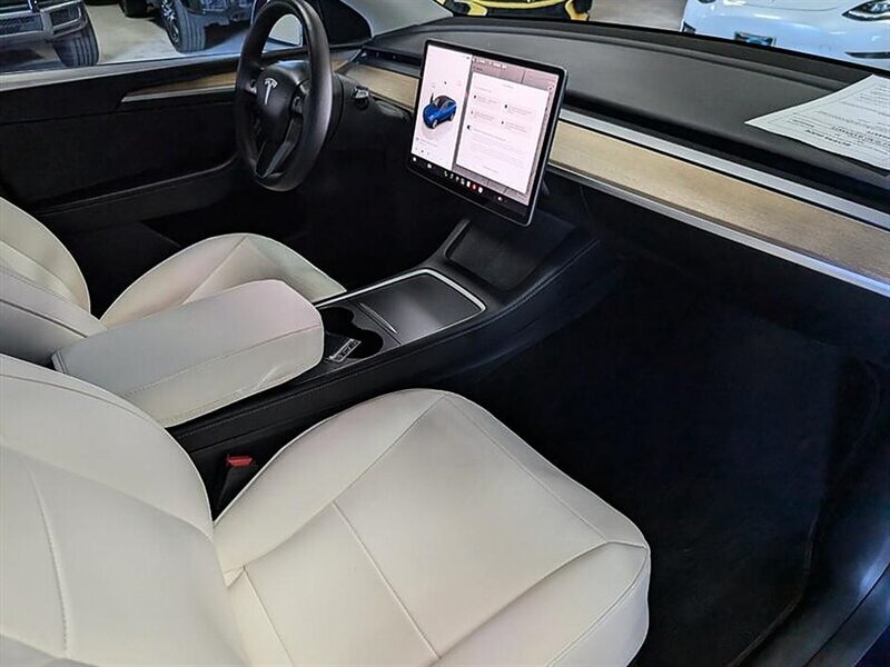 2023 Tesla Model Y Long Range - Photo 4 - Bountiful, UT 84010