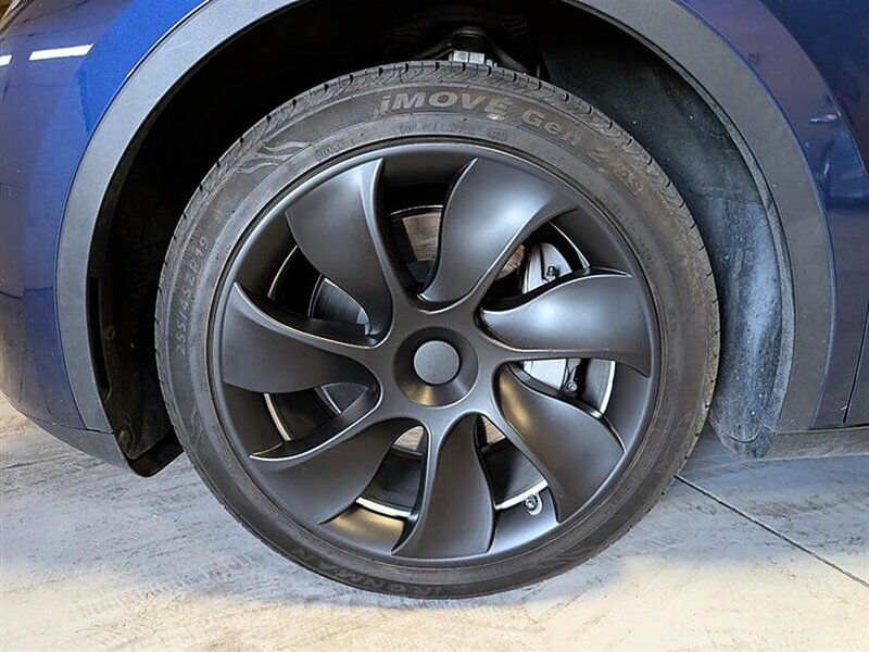 2023 Tesla Model Y Long Range - Photo 15 - Bountiful, UT 84010