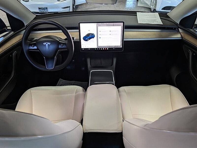 2023 Tesla Model Y Long Range - Photo 3 - Bountiful, UT 84010