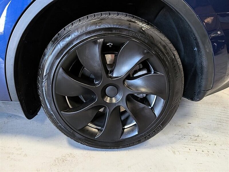 2023 Tesla Model Y Long Range - Photo 14 - Bountiful, UT 84010