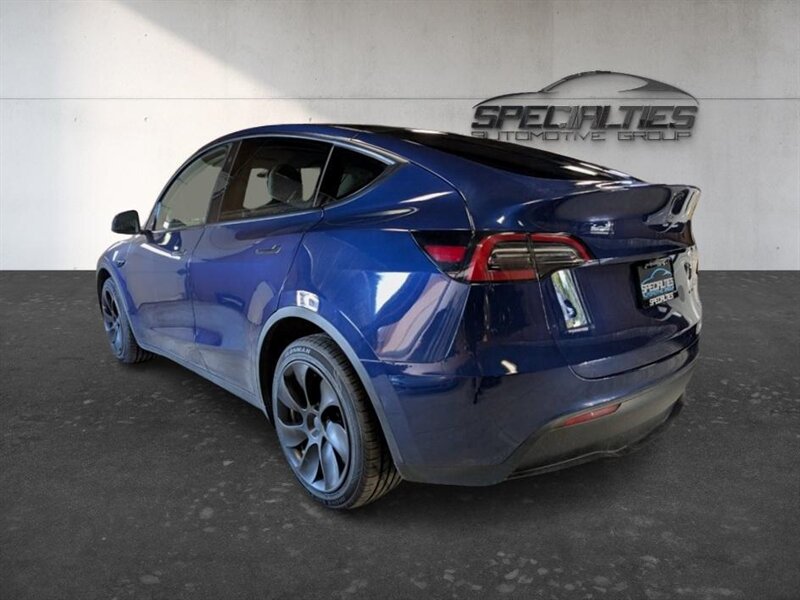 2023 Tesla Model Y Long Range - Photo 8 - Bountiful, UT 84010