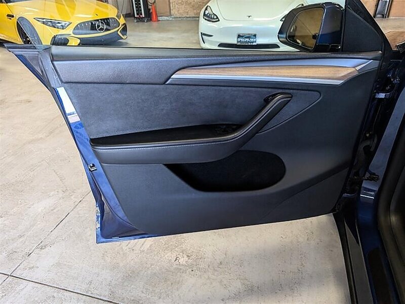 2023 Tesla Model Y Long Range - Photo 18 - Bountiful, UT 84010