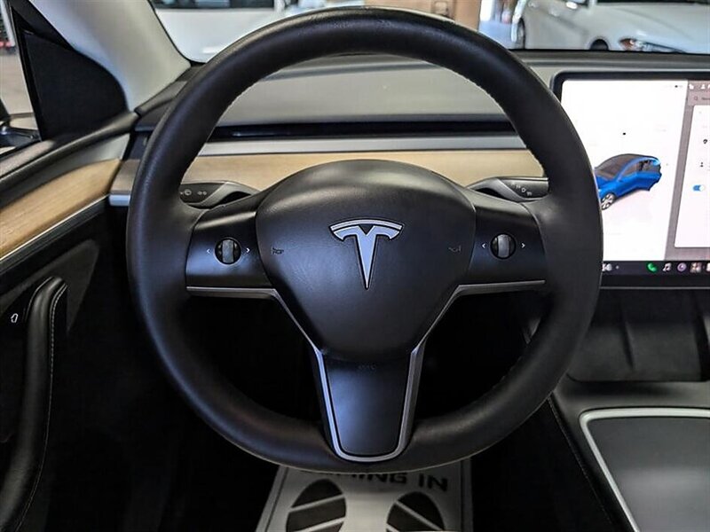 2023 Tesla Model Y Long Range - Photo 19 - Bountiful, UT 84010