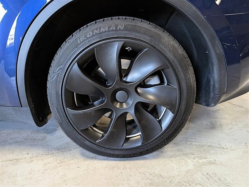 2023 Tesla Model Y Long Range - Photo 14 - Bountiful, UT 84010