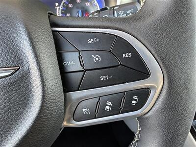 2024 Chrysler Pacifica Touring L   - Photo 22 - Bountiful, UT 84010