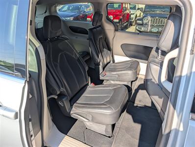 2024 Chrysler Pacifica Touring L   - Photo 27 - Bountiful, UT 84010