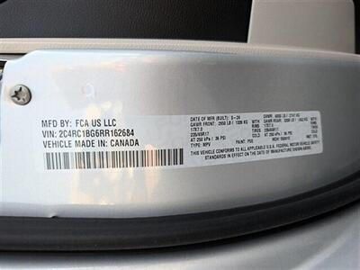 2024 Chrysler Pacifica Touring L   - Photo 32 - Bountiful, UT 84010