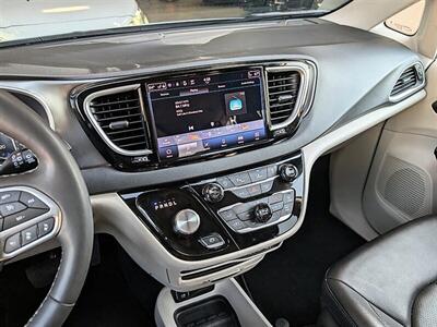 2024 Chrysler Pacifica Touring L   - Photo 23 - Bountiful, UT 84010