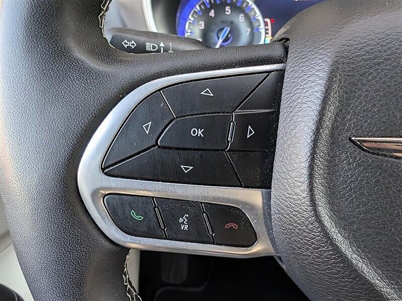 2024 Chrysler Pacifica Touring L - Photo 21 - Bountiful, UT 84010