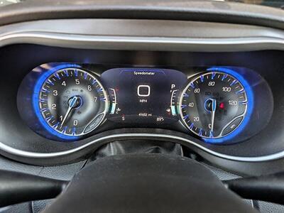 2024 Chrysler Pacifica Touring L   - Photo 20 - Bountiful, UT 84010