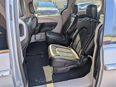2024 Chrysler Pacifica Touring L   - Photo 25 - Bountiful, UT 84010