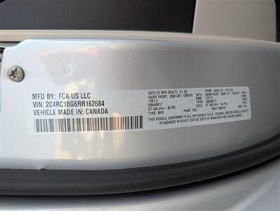 2024 Chrysler Pacifica Touring L   - Photo 32 - Bountiful, UT 84010