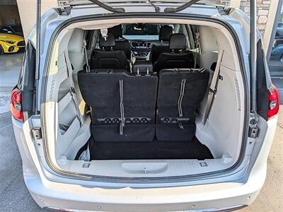 2024 Chrysler Pacifica Touring L   - Photo 30 - Bountiful, UT 84010