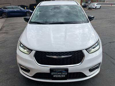 2024 Chrysler Pacifica Touring L   - Photo 19 - St. George, UT 84770-2625