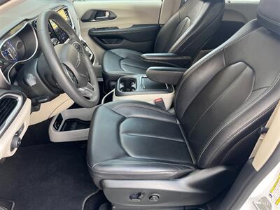 2024 Chrysler Pacifica Touring L   - Photo 9 - St. George, UT 84770-2625