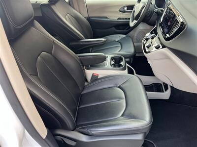 2024 Chrysler Pacifica Touring L   - Photo 13 - St. George, UT 84770-2625