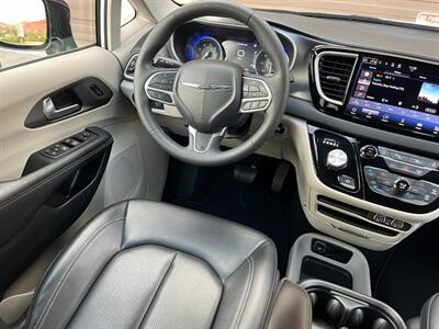 2024 Chrysler Pacifica Touring L   - Photo 17 - St. George, UT 84770-2625