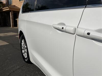 2024 Chrysler Pacifica Touring L   - Photo 27 - St. George, UT 84770-2625