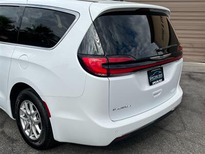 2024 Chrysler Pacifica Touring L   - Photo 14 - St. George, UT 84770-2625