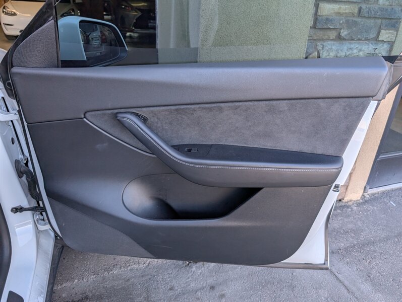 2022 Tesla Model Y Long Range - Photo 29 - Bountiful, UT 84010