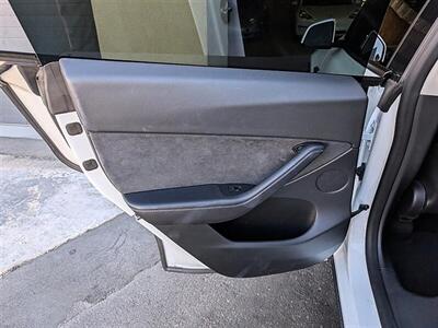2022 Tesla Model Y Long Range   - Photo 24 - Bountiful, UT 84010