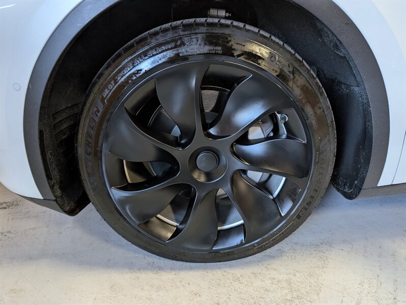 2022 Tesla Model Y Long Range - Photo 15 - Bountiful, UT 84010