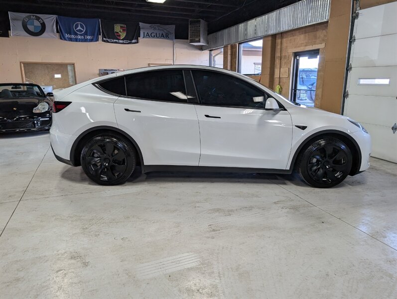 2022 Tesla Model Y Long Range - Photo 11 - Bountiful, UT 84010