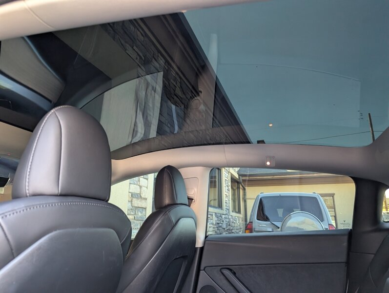 2022 Tesla Model Y Long Range - Photo 26 - Bountiful, UT 84010