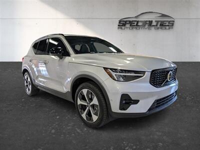 2025 Volvo XC40 Plus Dark Theme SUV