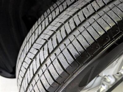 2021 Toyota RAV4 XLE   - Photo 16 - Bountiful, UT 84010