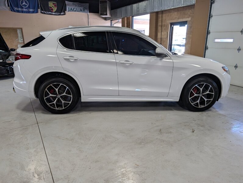 2020 Alfa Romeo Stelvio Ti Sport - Photo 11 - Bountiful, UT 84010