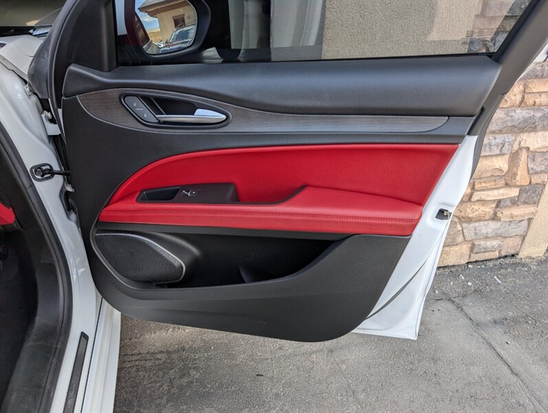 2020 Alfa Romeo Stelvio Ti Sport - Photo 30 - Bountiful, UT 84010