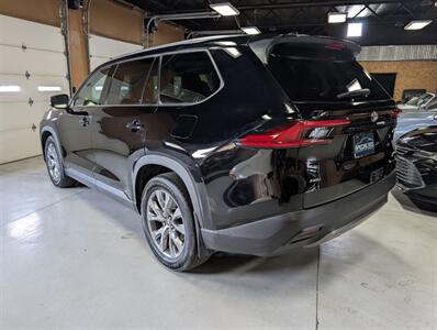 2024 Toyota Grand Highlander Limited   - Photo 8 - Bountiful, UT 84010