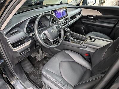 2024 Toyota Grand Highlander Limited   - Photo 2 - Bountiful, UT 84010
